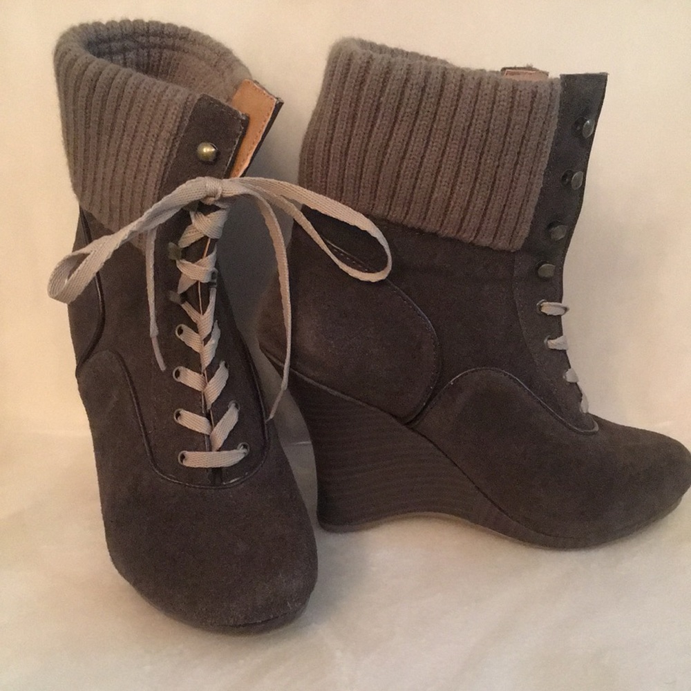 Olive Green high heeled lace up fall boots/booties